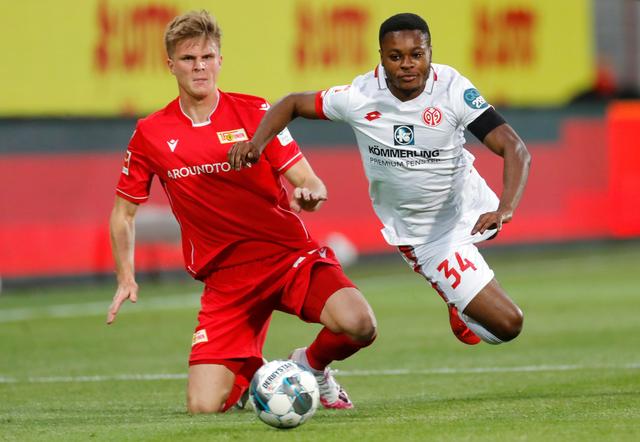 而来自挪威 而来自挪威