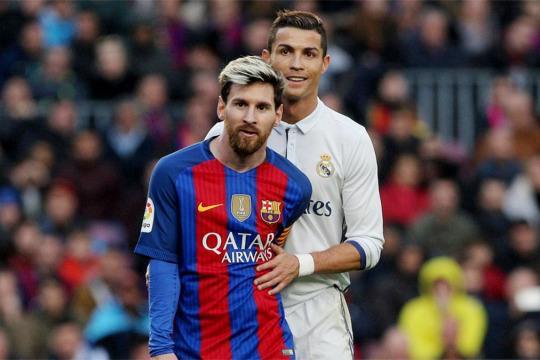 组合展示了 组合展示了