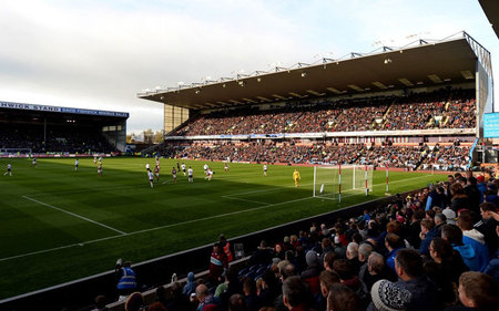 每年吸引着 每年吸引着