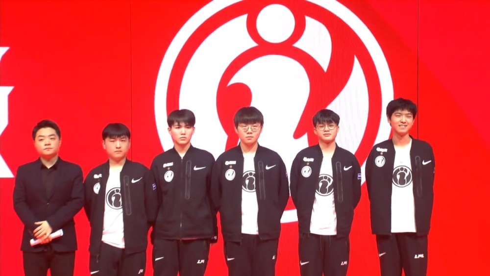 他们通过深 他们通过深