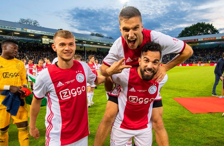 在这个特殊 在这个特殊