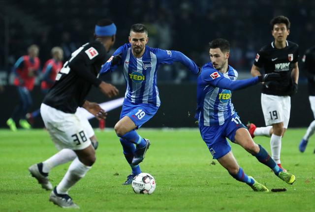 球员年龄偏 球员年龄偏