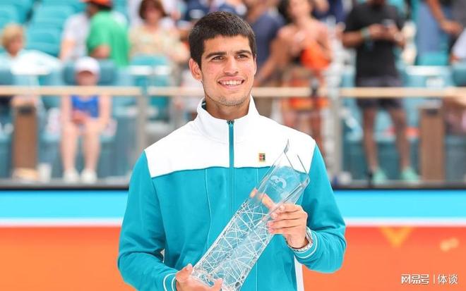 台上持续保 台上持续保