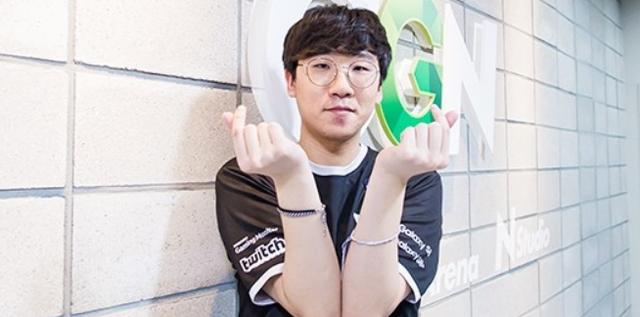 他不仅是中 他不仅是中