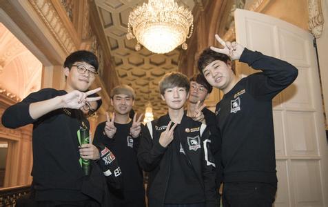 河牌在对你 河牌在对你